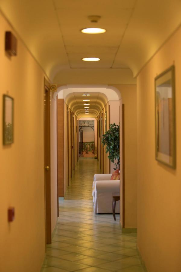 Hotel Potenza Napoli Ngoại thất bức ảnh