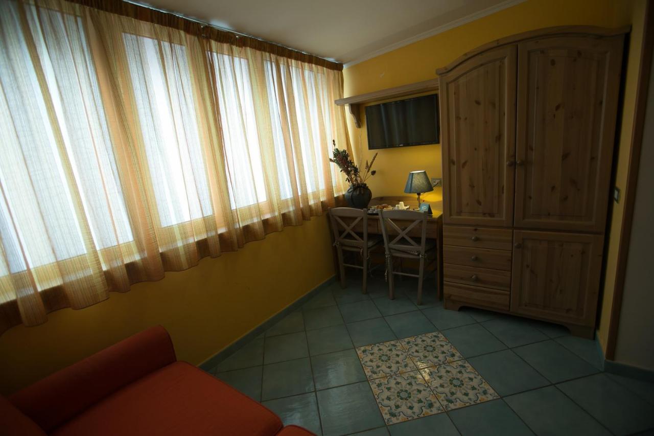 Hotel Potenza Napoli Ngoại thất bức ảnh
